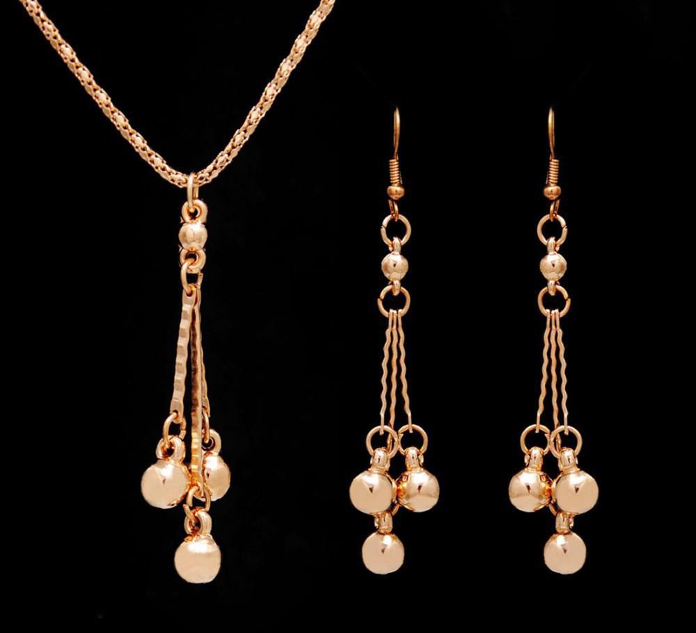 Conjunto de Colar e Brincos Tassel
