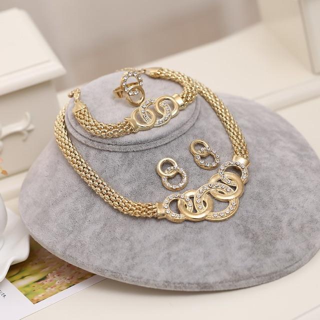 Conjunto de Colar Anel Pulseira e Brincos Dubai