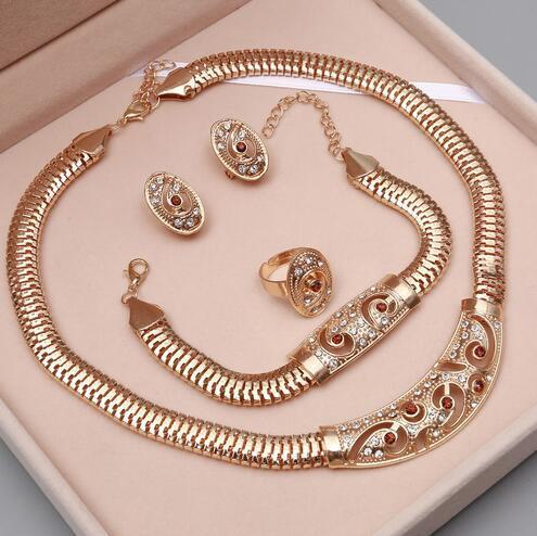 Conjunto de Colar Anel Pulseira e Brincos Dubai